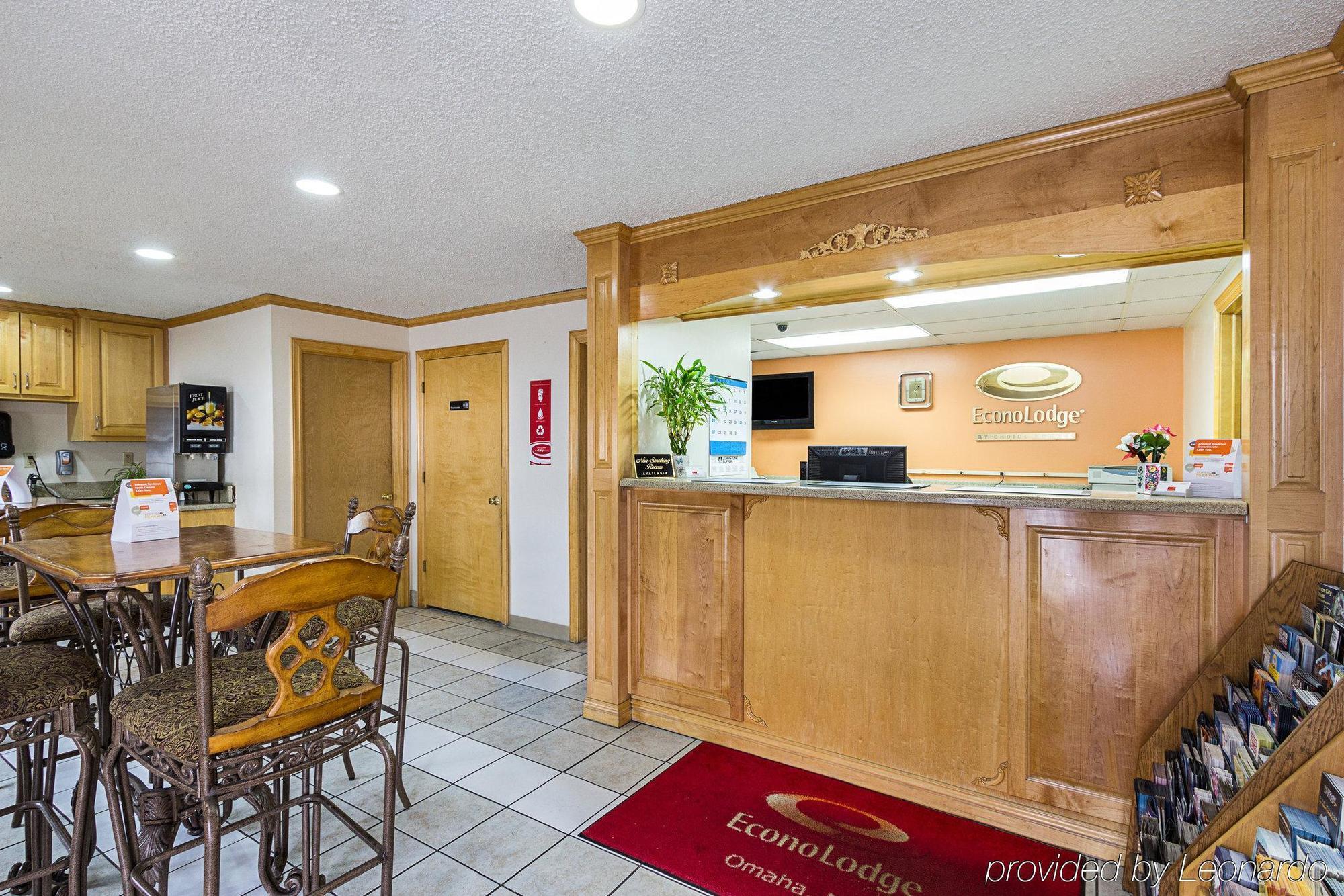 Rodeway Inn West Dodge โอมาฮา ภายนอก รูปภาพ