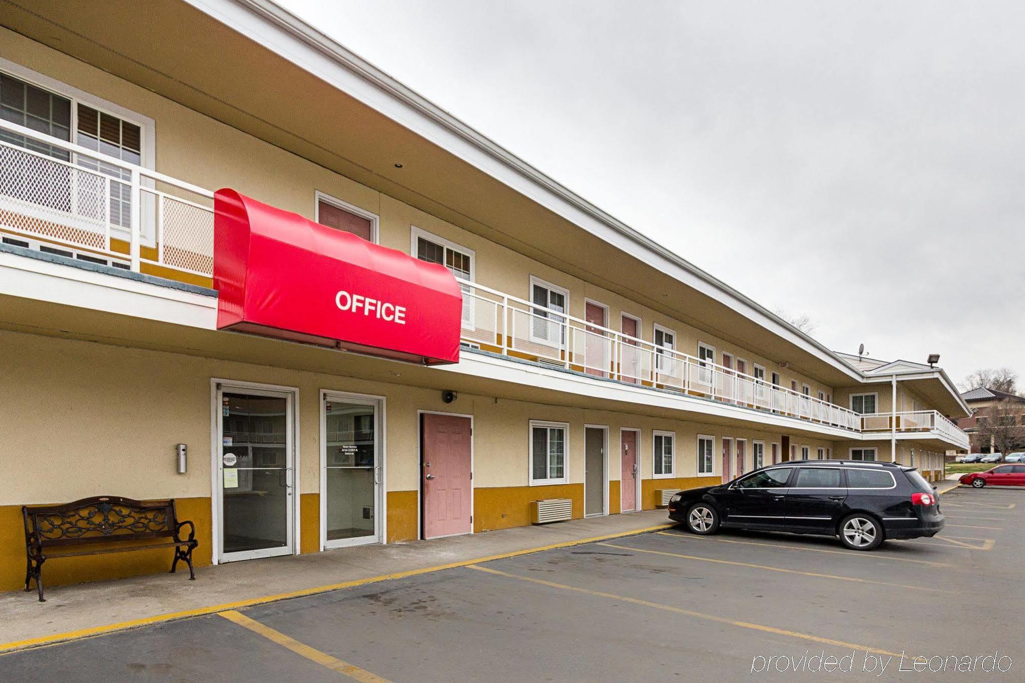 Rodeway Inn West Dodge โอมาฮา ภายนอก รูปภาพ