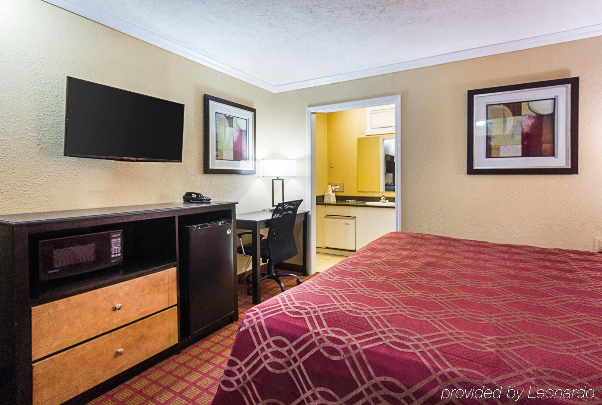 Rodeway Inn West Dodge โอมาฮา ภายนอก รูปภาพ