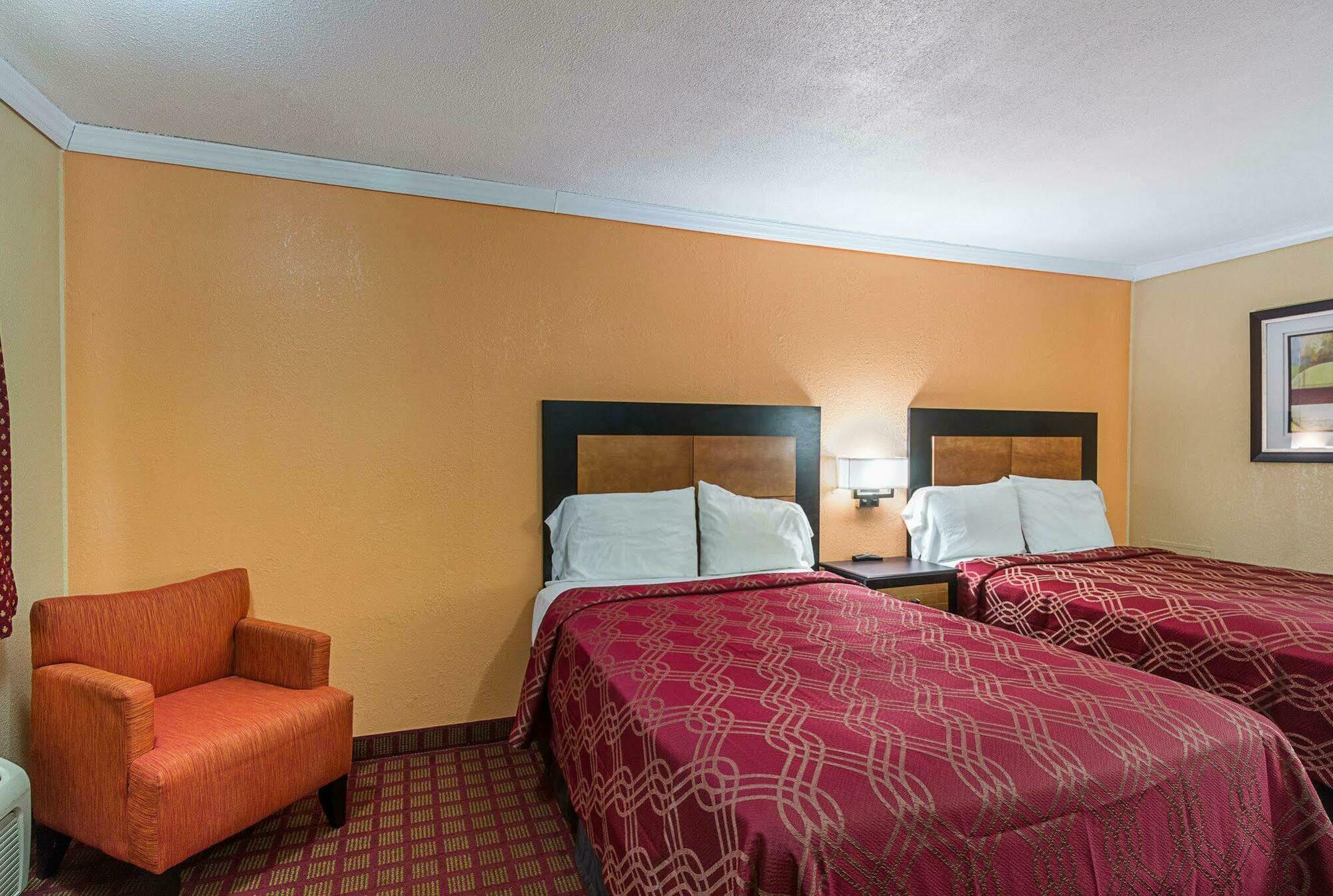 Rodeway Inn West Dodge โอมาฮา ภายนอก รูปภาพ